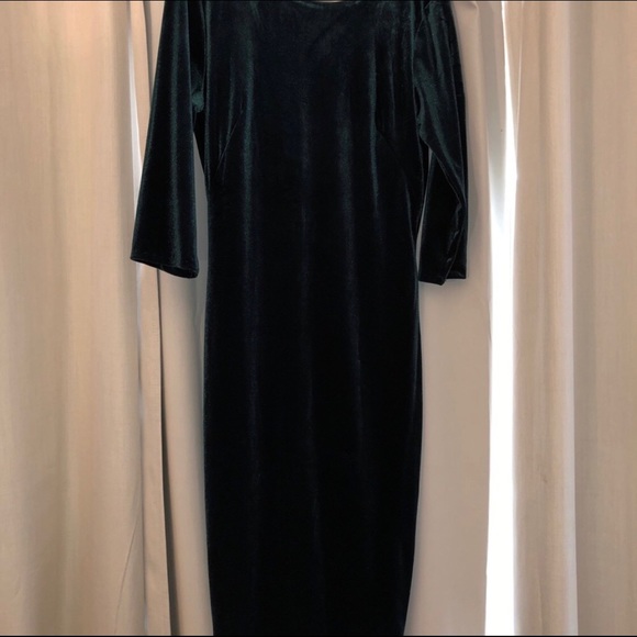 H&M Velvet Evergreen Long Sleeve Midi Dress - Picture 4 of 4